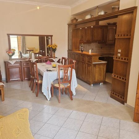 Apartment Theodoros Leonídion Extérieur photo