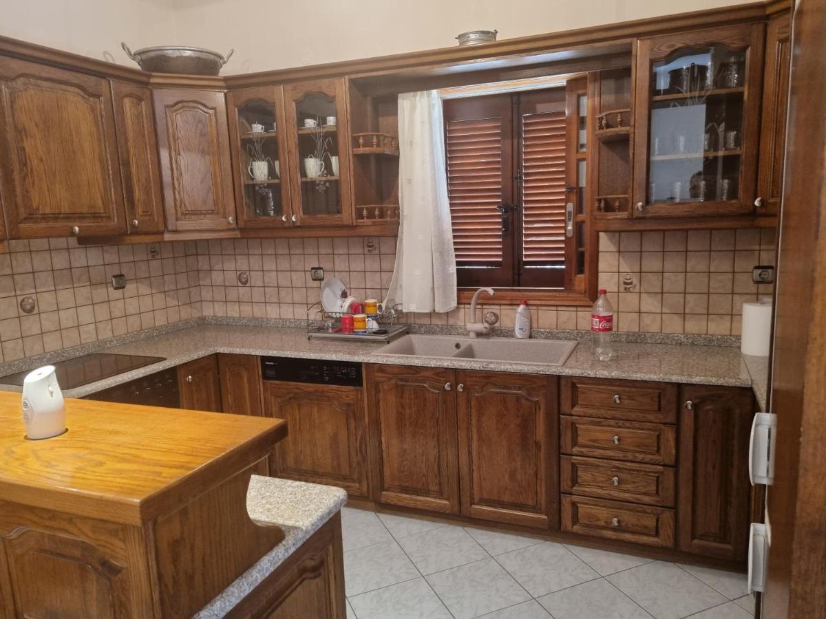 Apartment Theodoros Leonídion Extérieur photo