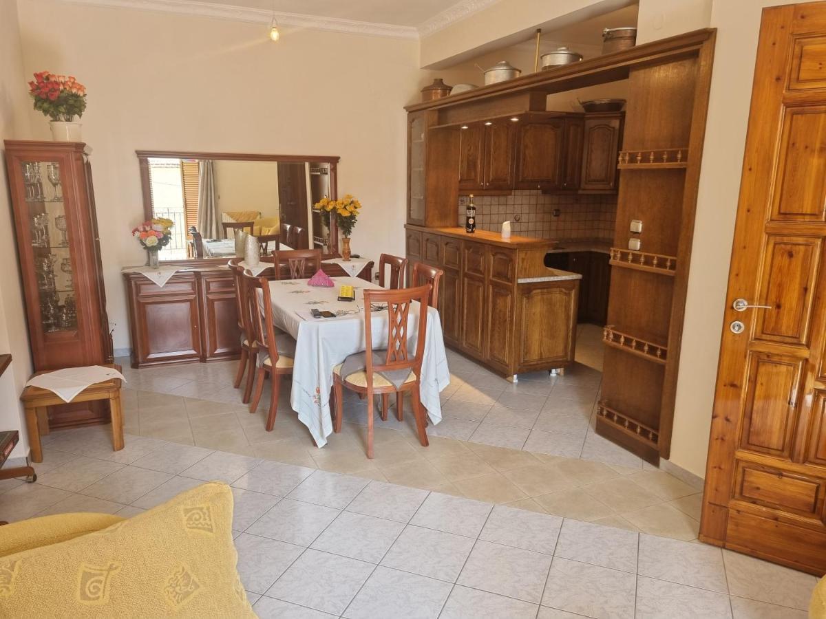 Apartment Theodoros Leonídion Extérieur photo